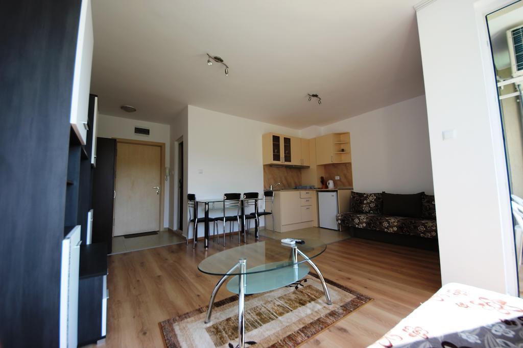 Menada Butterfly Apartment Sveti Vlas Room photo